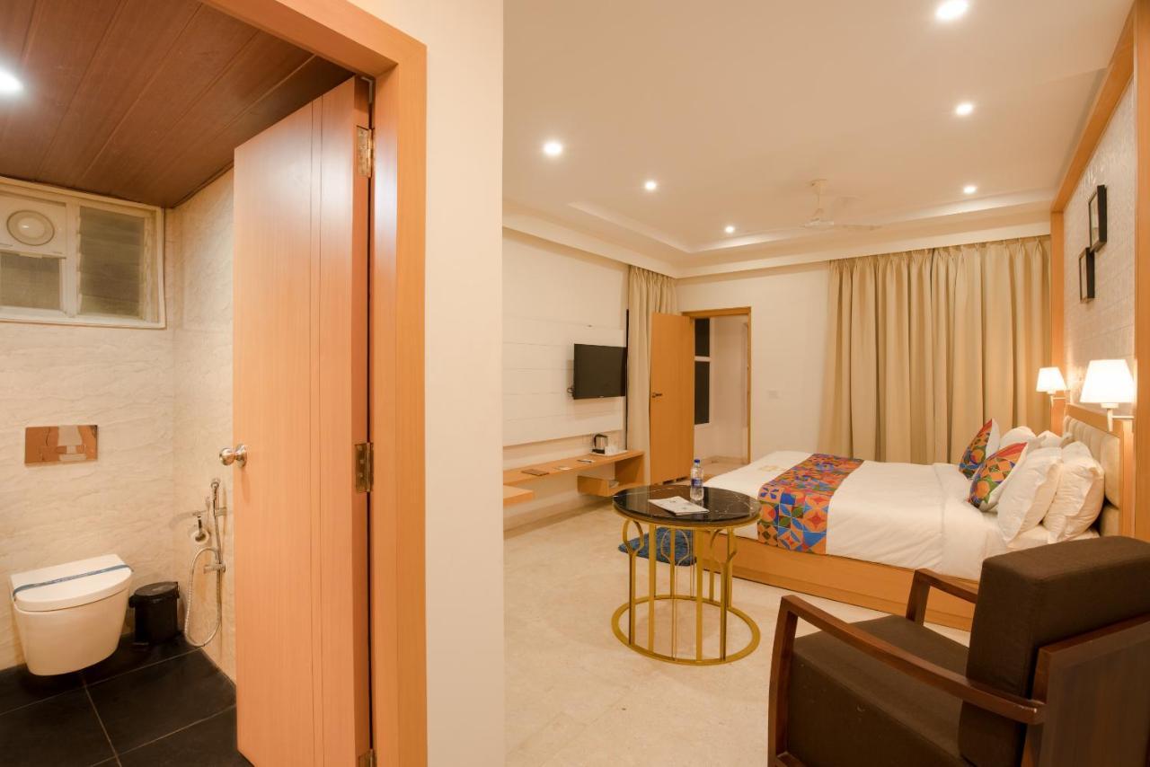 Kvr Capitol Suites Vijayawāda エクステリア 写真