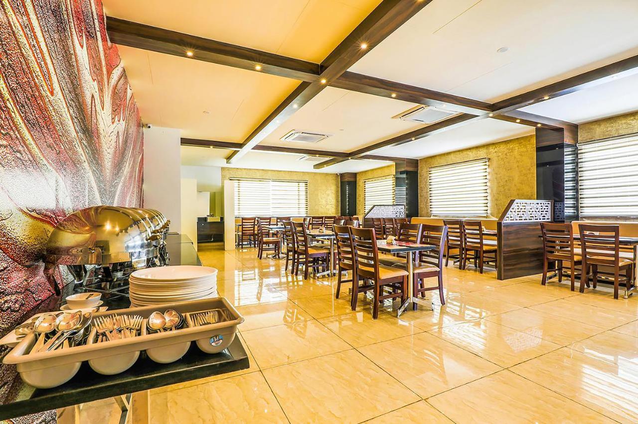 Kvr Capitol Suites Vijayawāda エクステリア 写真