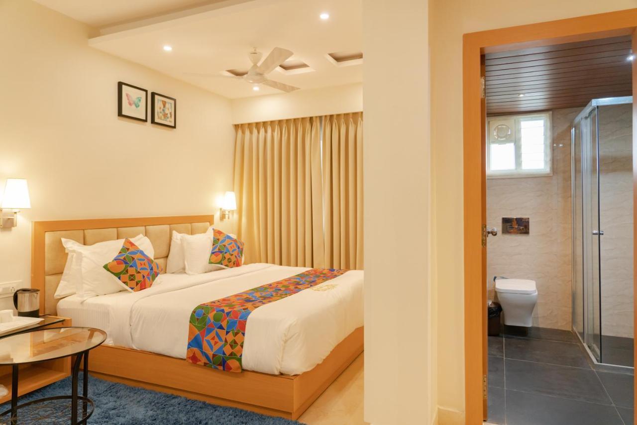 Kvr Capitol Suites Vijayawāda エクステリア 写真