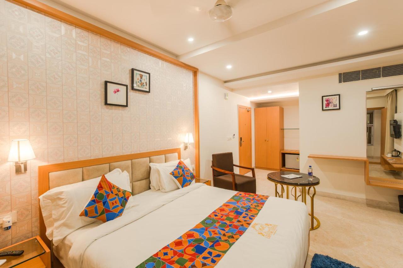 Kvr Capitol Suites Vijayawāda エクステリア 写真