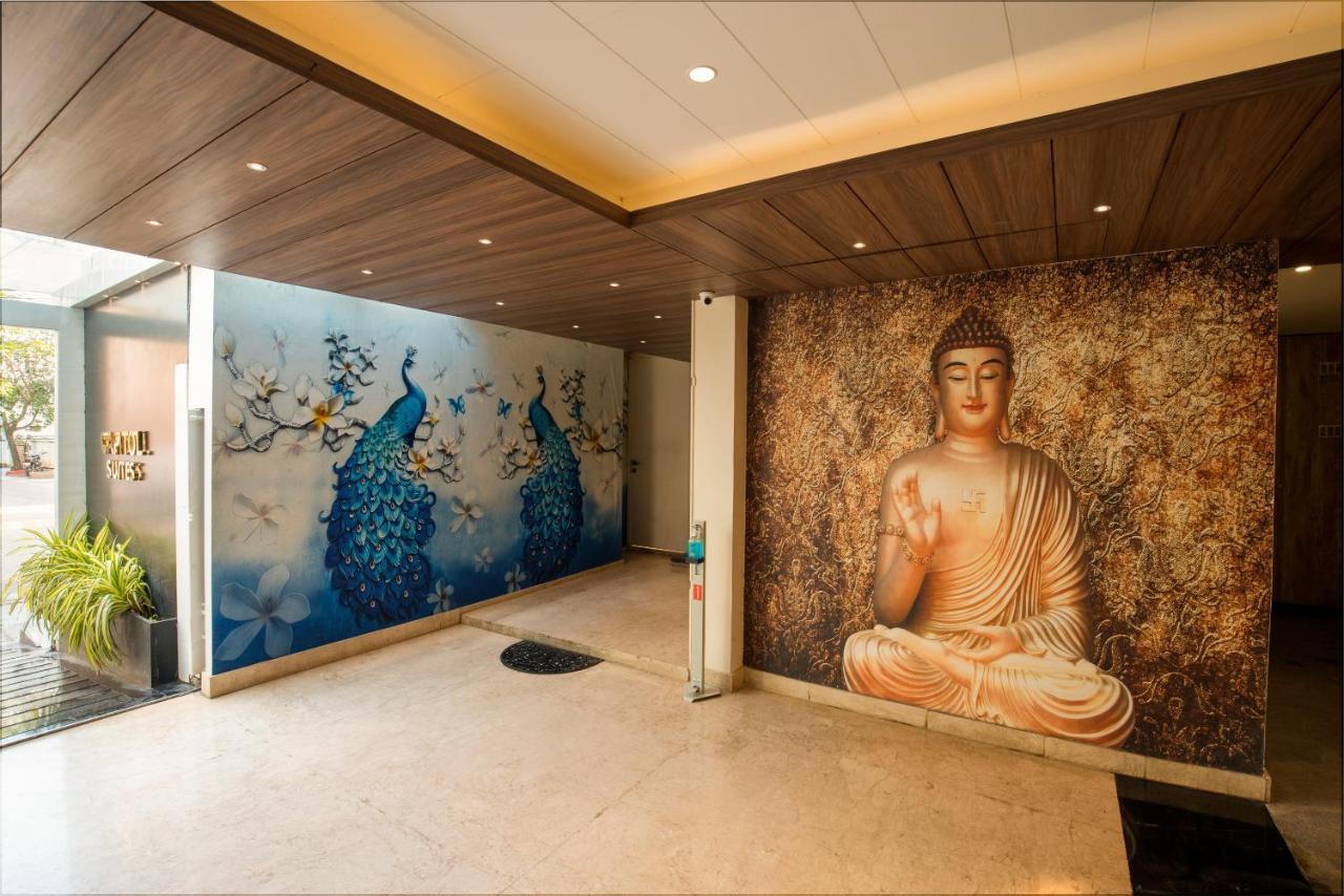 Kvr Capitol Suites Vijayawāda エクステリア 写真