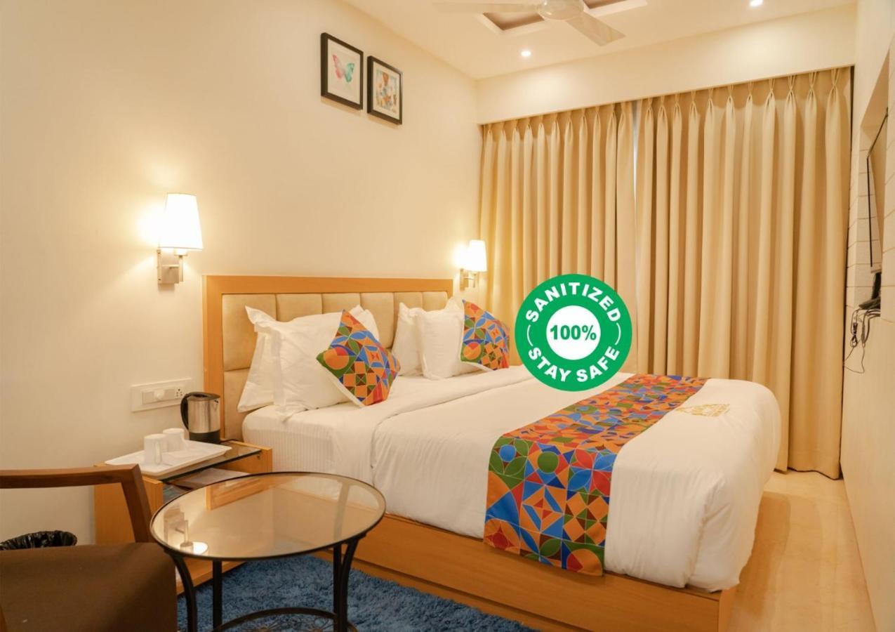 Kvr Capitol Suites Vijayawāda エクステリア 写真